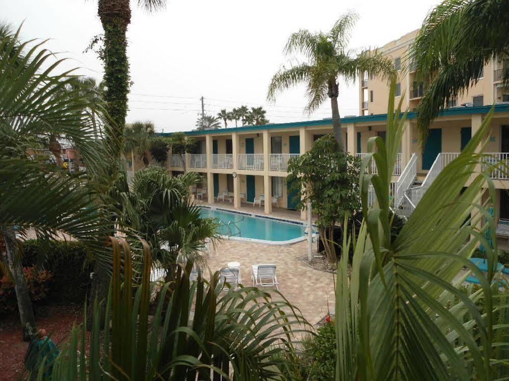 Malyn Resort St. Pete Beach Exterior photo