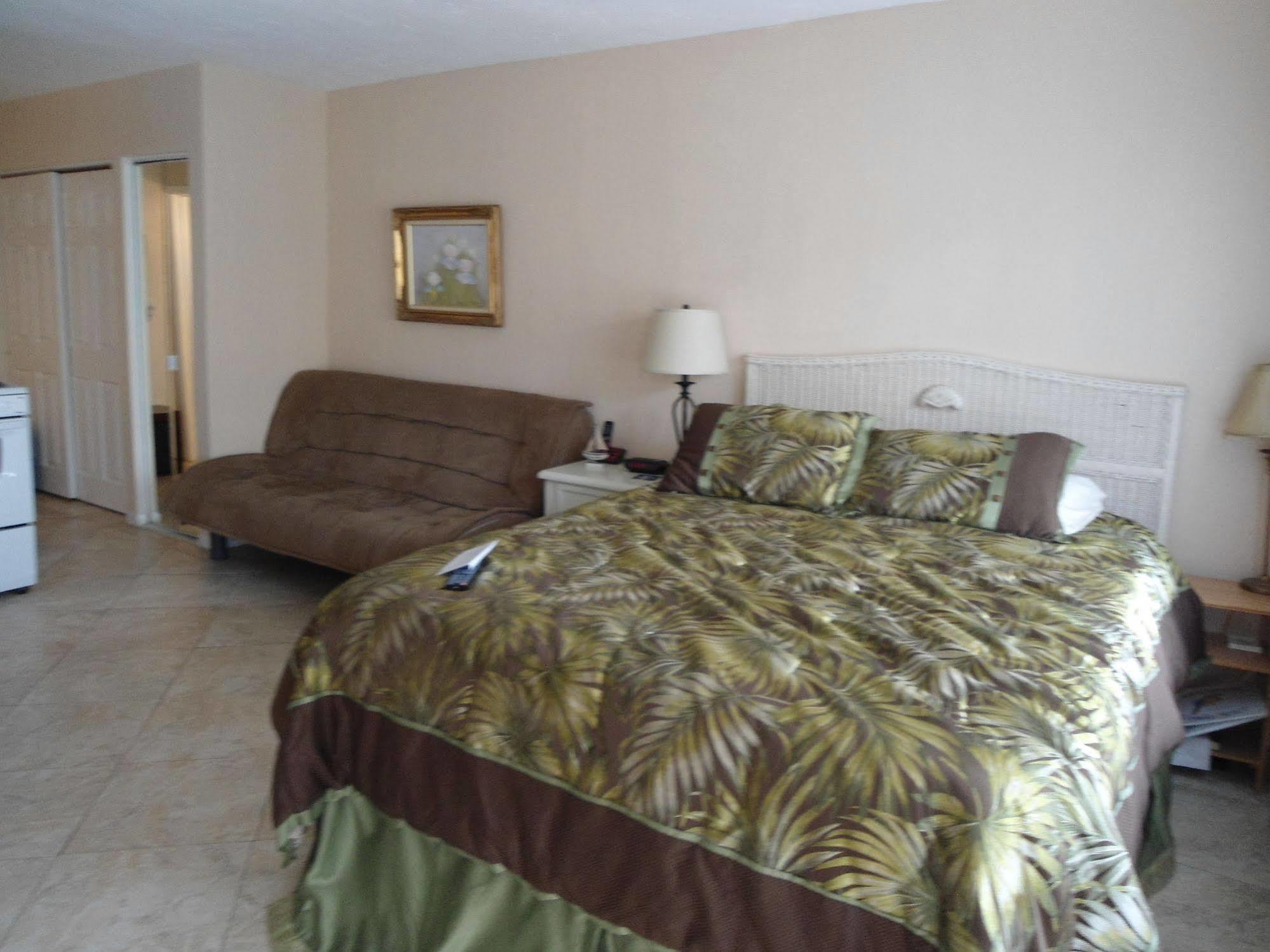 Malyn Resort St. Pete Beach Exterior photo